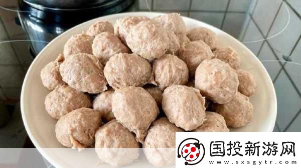 每天都在汆肉中醒来奶油尖尖