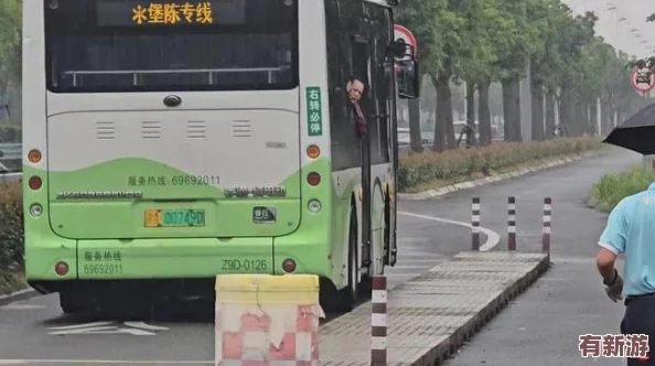 公交车站避雨1~4