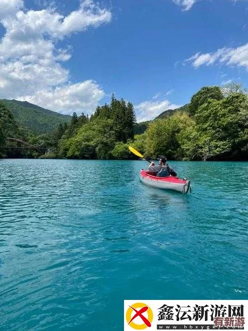 淑荣一次上船开到湖中间去