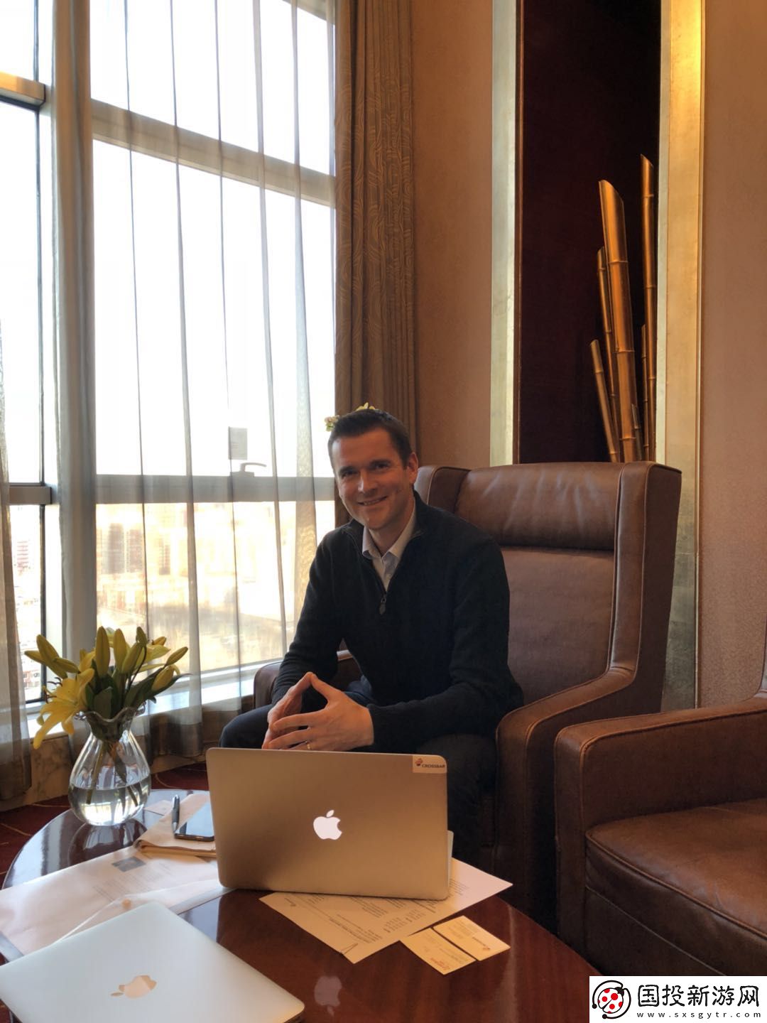 揭示CrossbarReRAM存储技术在人工智能芯片维持摩尔定律的奥秘与未来潜力