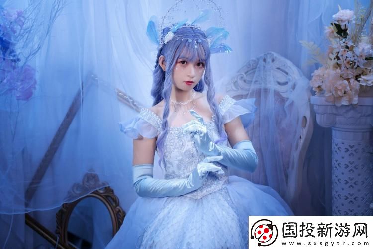 芙蓉皎皎