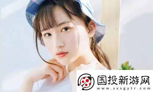 中午妈妈在厨房做饭