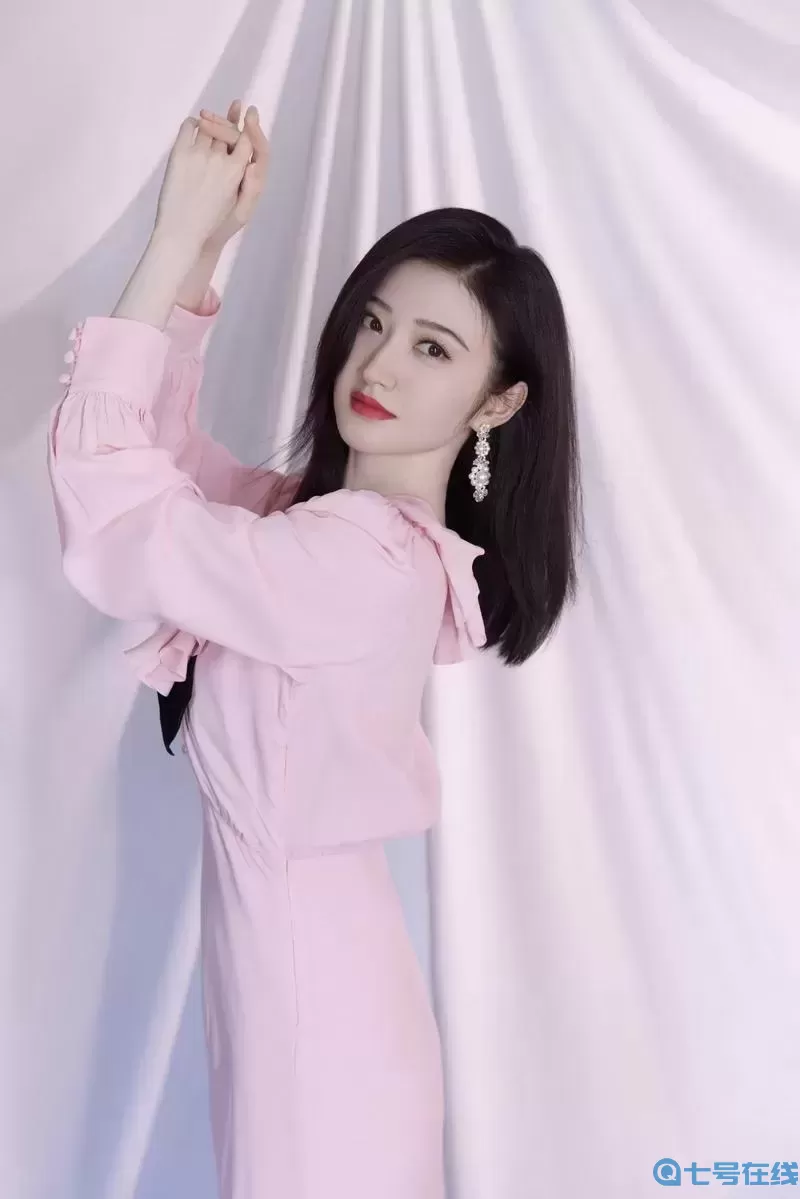 张律渝与吕总的落地窗之约