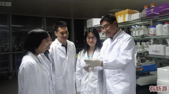 生物老师亲自向我们展示自己