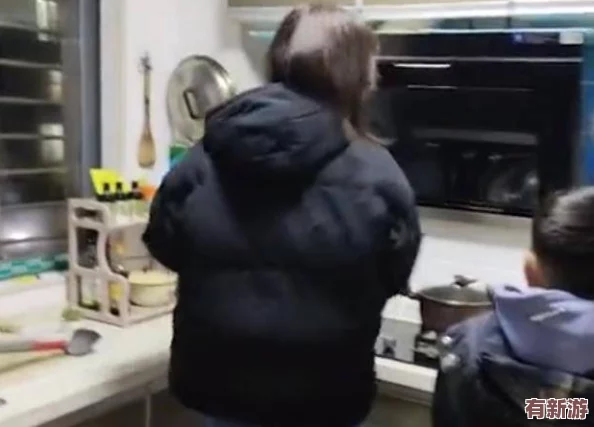 小孩晚上喂姐姐吃钢筋可以吗