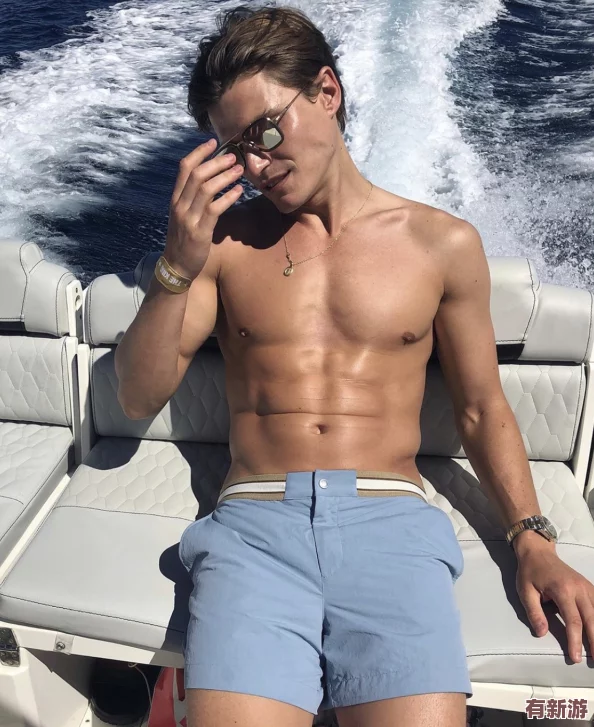 FUCKGv亚洲Gay小鲜肉在网络上引发热议