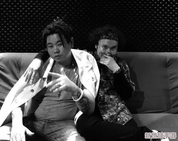 新疆妇女RAPPER＂被曝与知名音乐制作人频繁约会