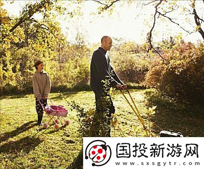 父亲有力挺送女儿的花园