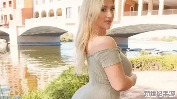 海角社区丰乳肥臀的姐姐吃瓜