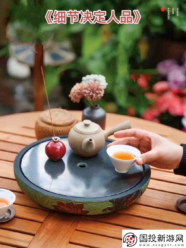 一处桃源千人品两片红唇万客来