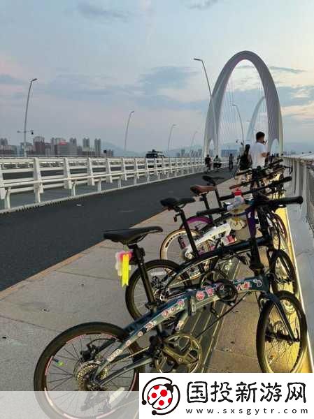 我们四个人换着来