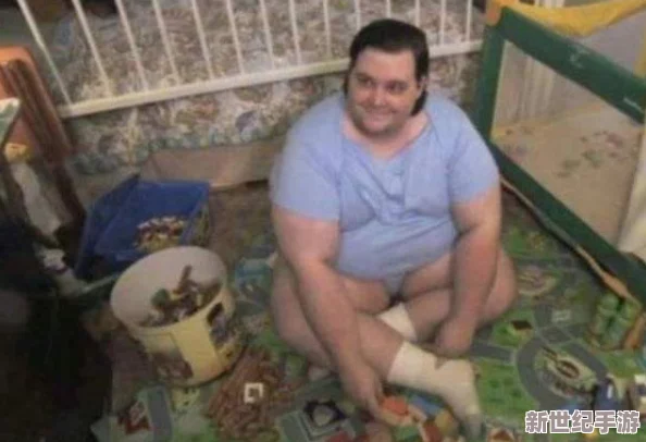 男人一边吃奶一边摸下的视频引发热议
