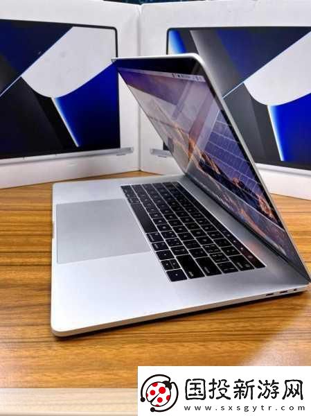 1819macbookpro18