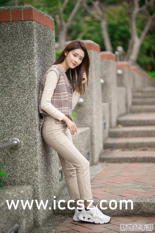 亚洲欧美丝袜制服在线