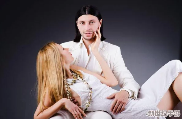 女人张开腿让男人捅的视频引发热议