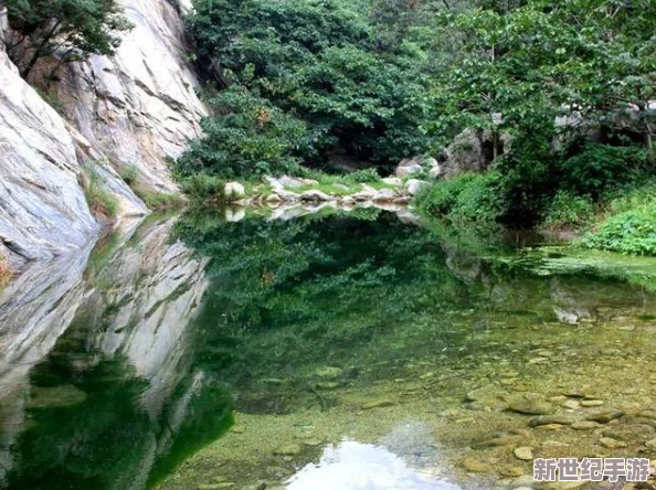桃源洞口已是溪水