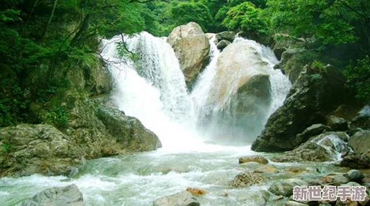 桃源洞口已是溪水