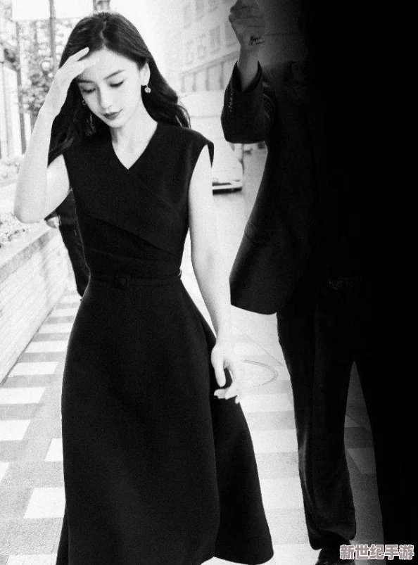 美女大**