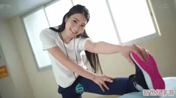 本庄优花惊艳亮相新剧发布会