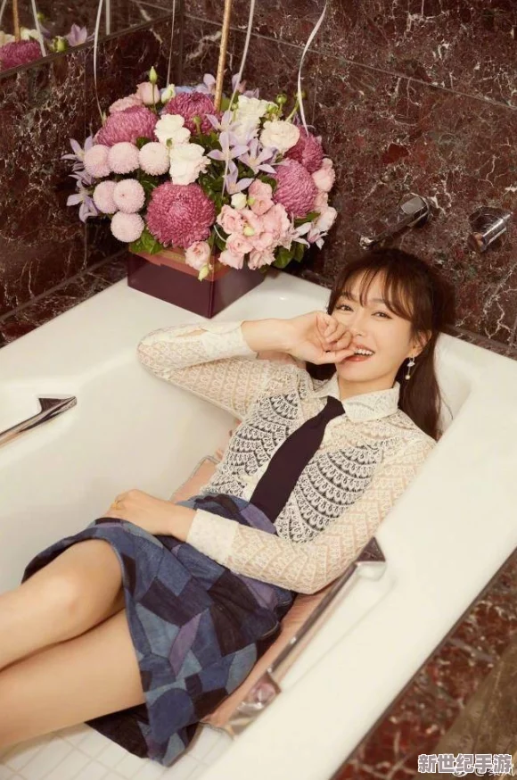 长腿校花被啪到腿软视频