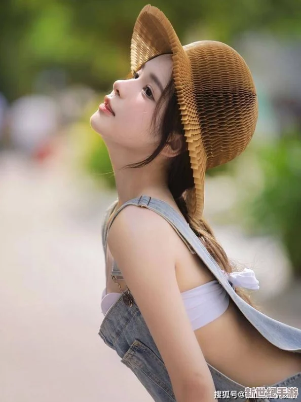 白嫩美女的魅力瞬间
