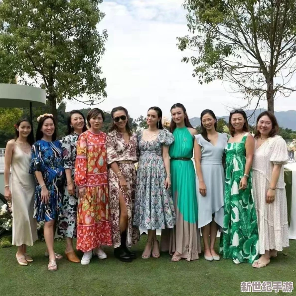 探索男女之间亲密关系的动态图片