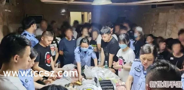 周妍希脱了衣服裤子内裤内衣