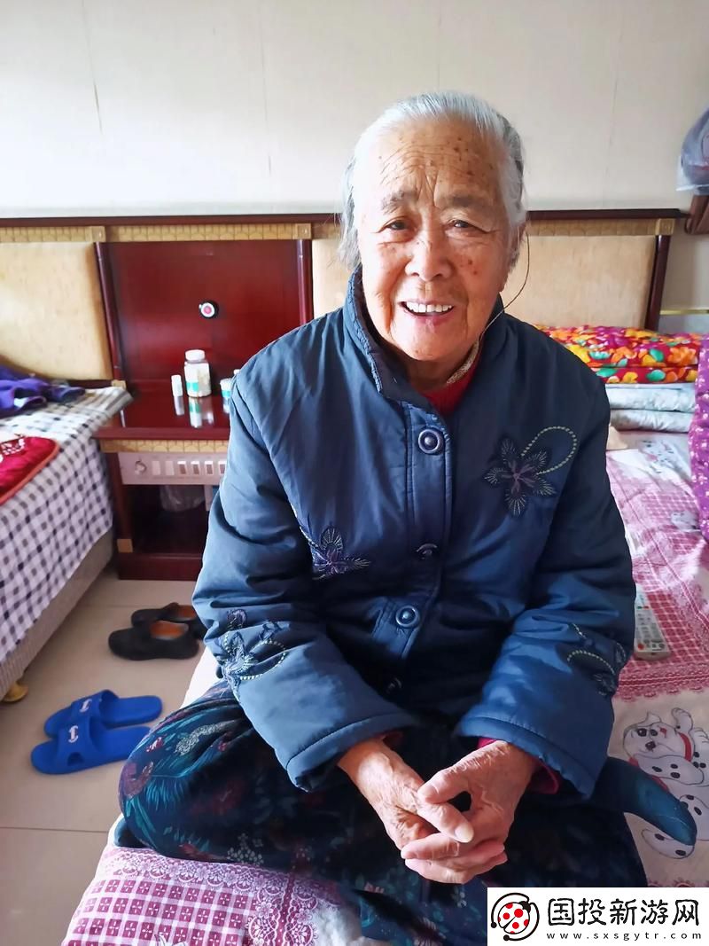 老人床上弄雨婷第十二集珊瑚影视