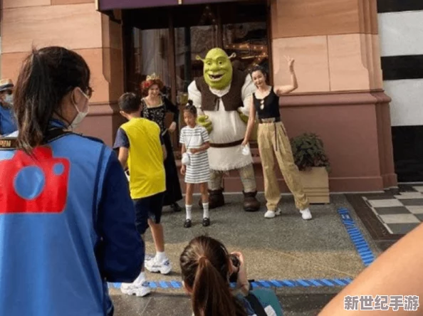 om老**DHXⅩXXX视频＂引发热议