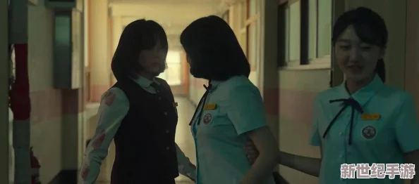 日韩免费毛片网友认为这种内容虽然吸引眼球但可能影响青少年的价值观和心理健康