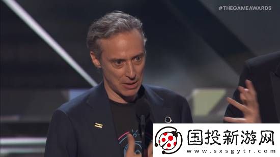 机器人获奖感言向老任致敬遭讥讽