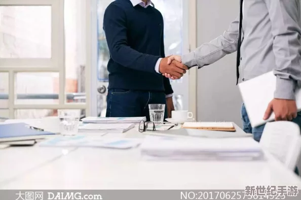 老板把我摁倒办公桌好爽