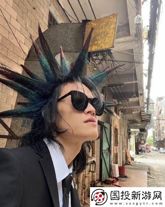 “杀马特之父”罗福兴已财富自由