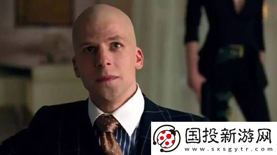 新版卢瑟演员称伤害了职业生涯