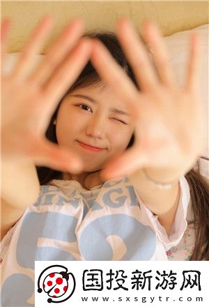 瞒着老公加班的HR中字
