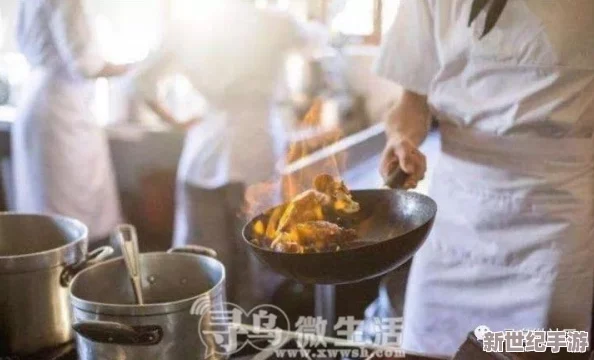 在厨房做饭被进入电影一位厨师意外穿越到经典电影场景中引发热议网友纷纷分享自己的奇幻经历