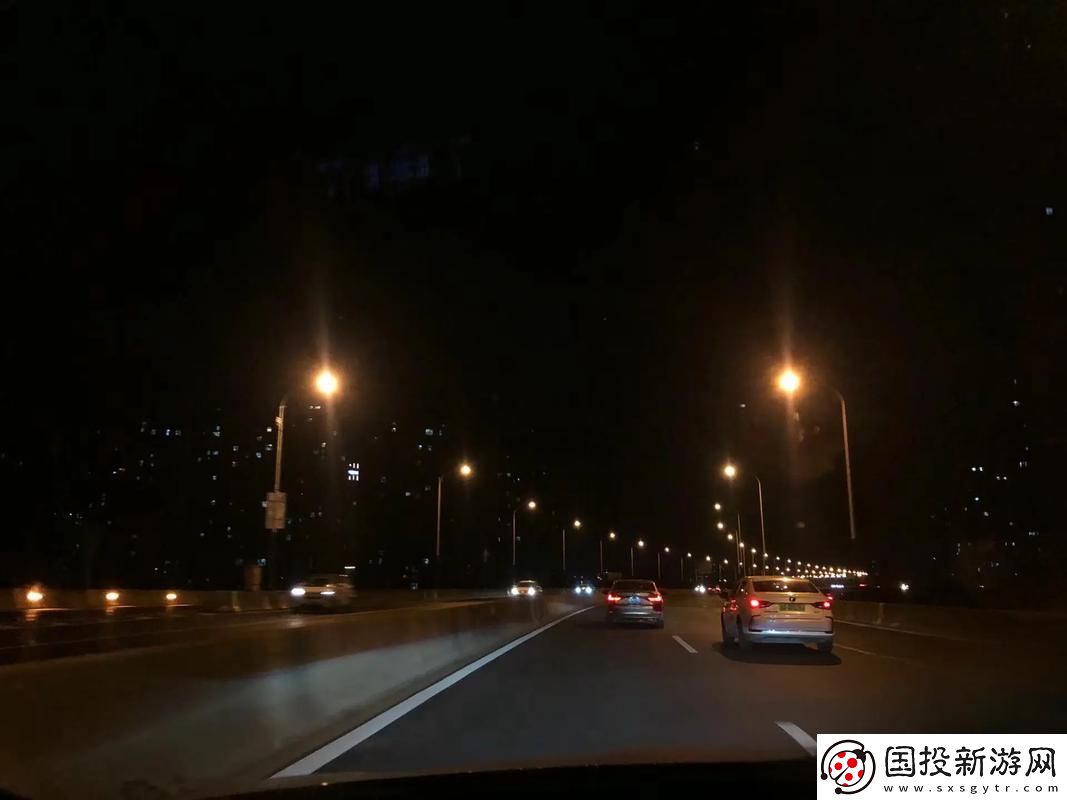 陪读晚上翻雨覆雨的背景故事