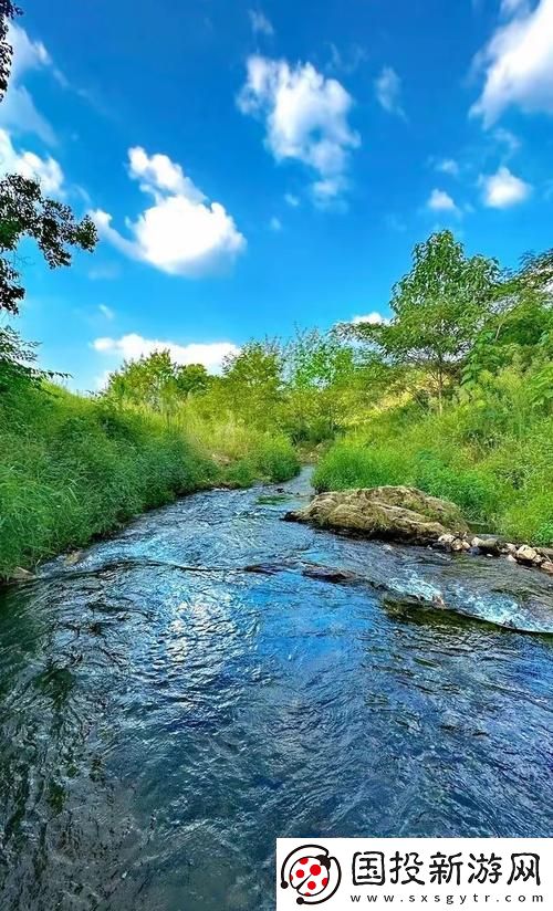 桃花洞口已是溪水潺潺