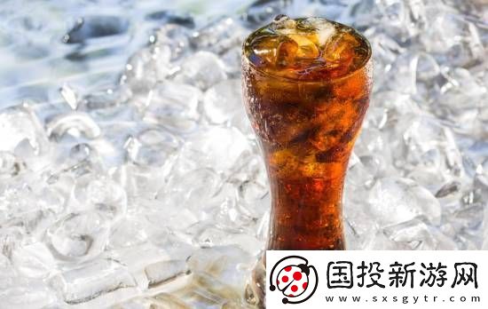 17岁女孩一天5瓶可乐泡腐15颗牙