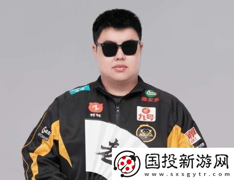 狼队春季赛定妆照发布