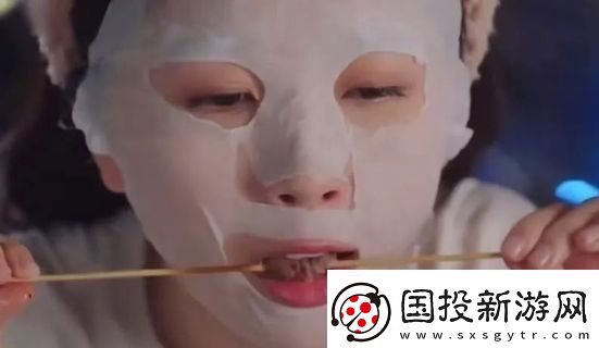 同样表演吃面条