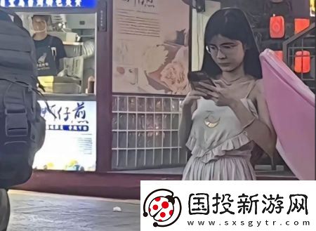 狗头萝莉向网友询问新发型